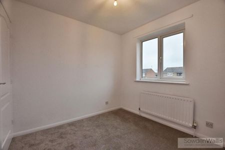 3 bedroom semi-detached house to rent - Photo 3