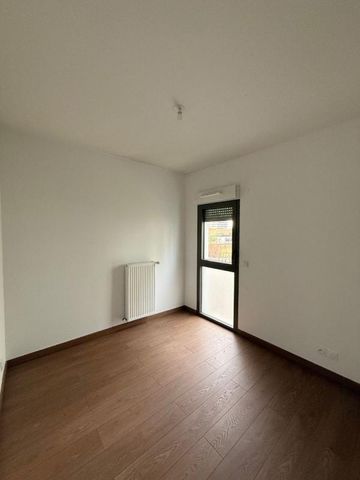 Location Appartement 5 pièces 95m² BORDEAUX 33100 - Photo 3