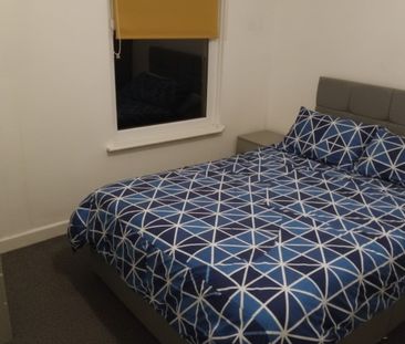 Room in a Shared House, Bardsay Road, L4 - Photo 2