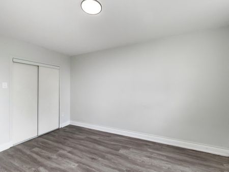 For Lease - 65 Thorncliffe Park Drive Unit# 1411, Toronto, Ontario - Photo 2