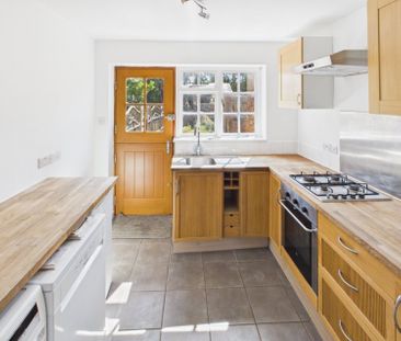Gold Hill East, Chalfont St. Peter, Buckinghamshire,SL9 - Photo 5