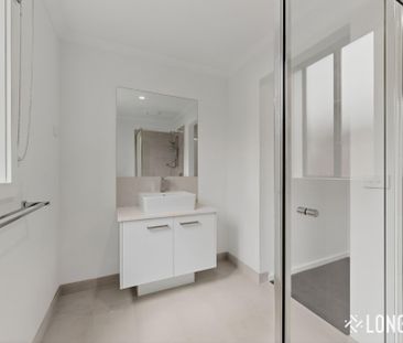 5 Newcastle Road, Rockbank VIC 3335 - House For Rent | Domain - Photo 6