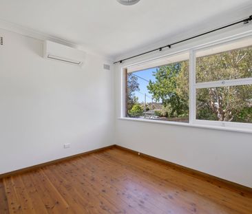 Family Favourite In Ultra-Convenient Locale - Photo 4