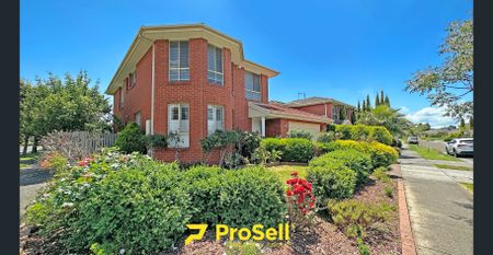 Spacious Family Living. - Photo 2