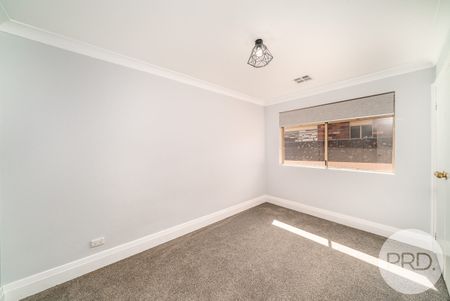 27 Maple Road, Lake Albert NSW 2650 - Photo 4