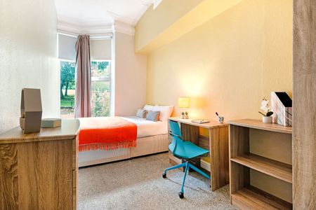 205 Hyde Park Road Leeds - LS6 1AH - Photo 5