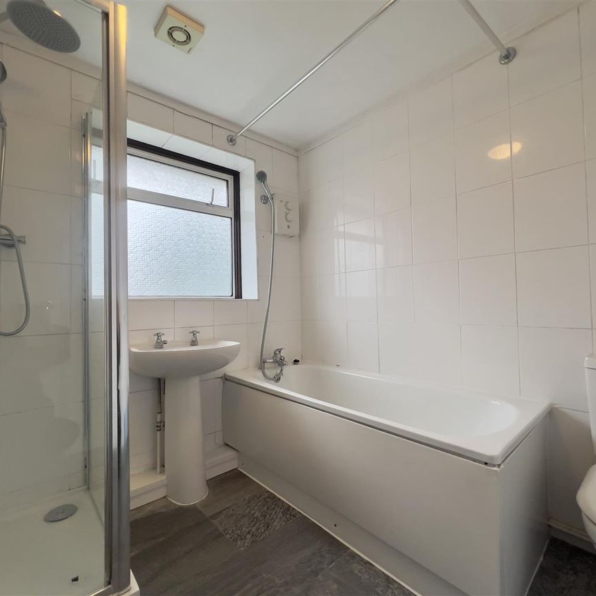 Craig Drive, Uxbridge, UB8 - Photo 1
