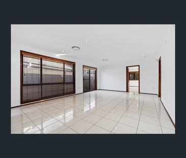 135 Emerald Drive, Eagle Vale, NSW 2558 - Photo 4
