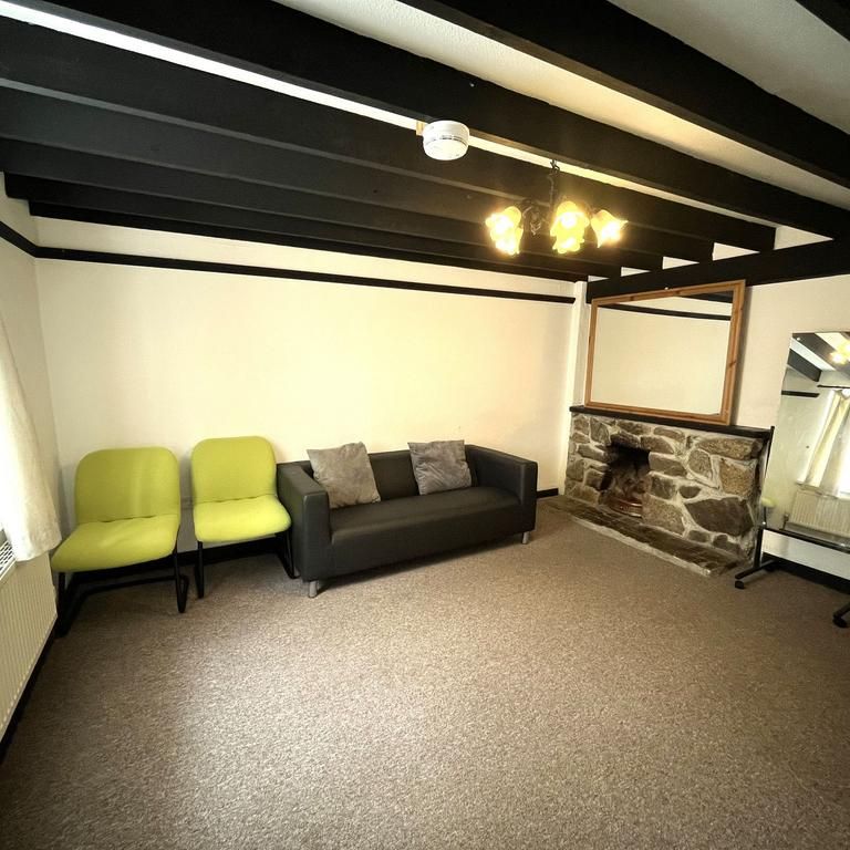 3 bedroom semi-detached house to rent - Photo 1