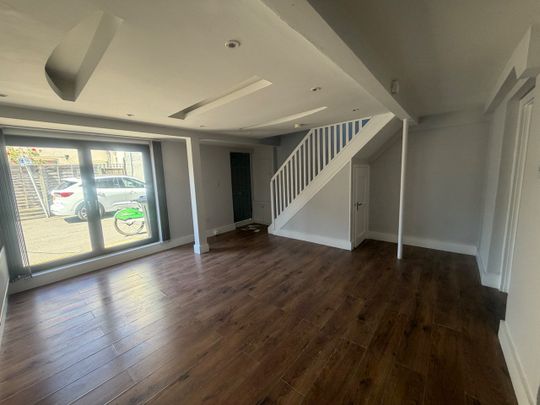 2 Bed Flat, Colina Mews, N15 - Photo 1