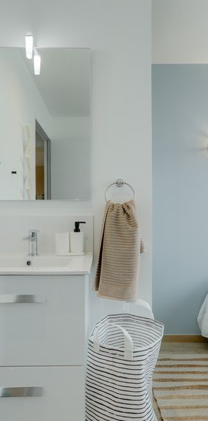 MONTAGNY Roommate 4 Bedrooms at Lyon 8e - Photo 2