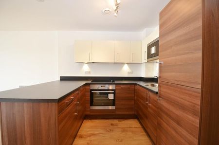 Denham House, Park Lodge Avenue, West Drayton, UB7 - Photo 5