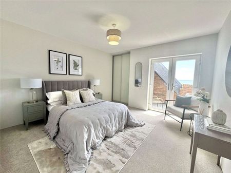 A contemporary penthouse apartment with premium specifications situated in Hythe. - Photo 4