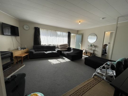 2/144A Shirley Road, Papatoetoe, Auckland - Photo 1