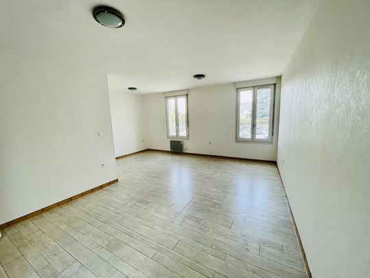 Location Appartement 2 pièces 54m² CHATELLERAULT 86100 - Photo 1