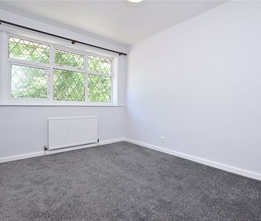 38, Silver Royd Drive, Wortley, Leeds, West Yorkshire, LS12 4QS - Photo 5