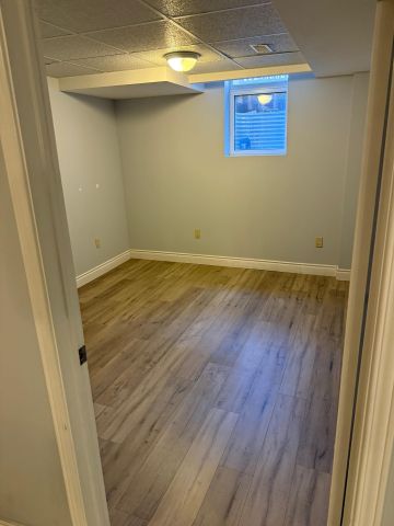 For Lease - 3702 Densbury Drive Unit# Basement, Mississauga, Ontario - Photo 4