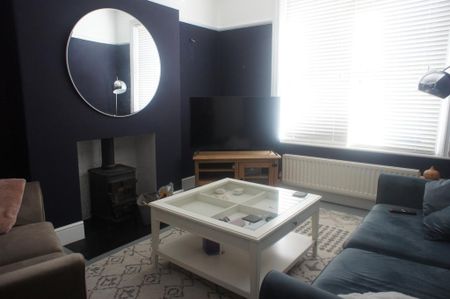 3 bedroom terraced house to rent - Photo 3