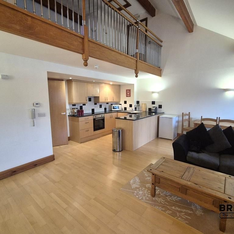 2 bedroom flat to rent - Photo 1