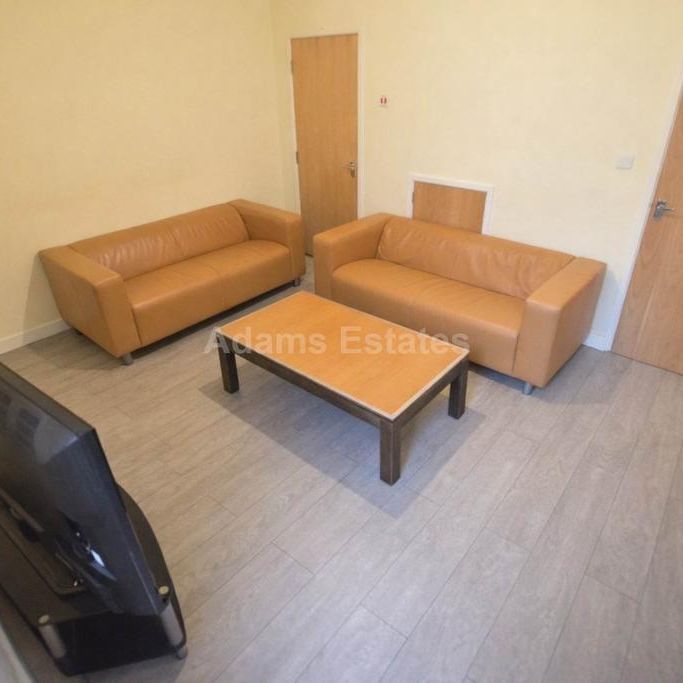 6 bedroom terraced house to rent - Photo 1