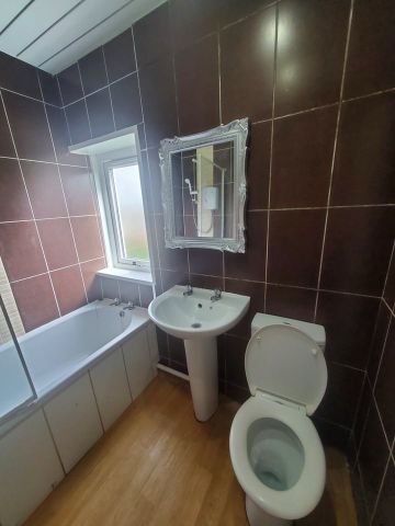 3 Bed Flat, Croftside Avenue, G44 - Photo 4