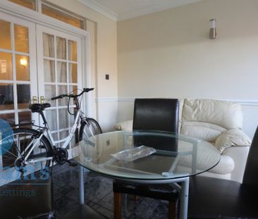 4 bed Detached House for Rent - Photo 1