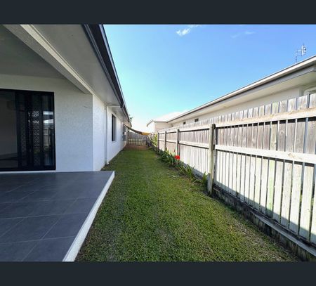 28 Orangeberry Circuit, Mount Low, Qld 4818 - Photo 2