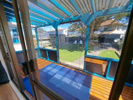 Sunny, Renovated 3BR Home in Titahi Bay - Photo 2