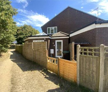 Comet Way, Mudeford, Christchurch, Dorset, BH23 - Photo 1