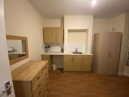 Grange Avenue, Reading, RG6 - Photo 4