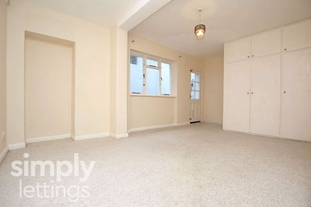 2 Bed property for rent - Photo 3