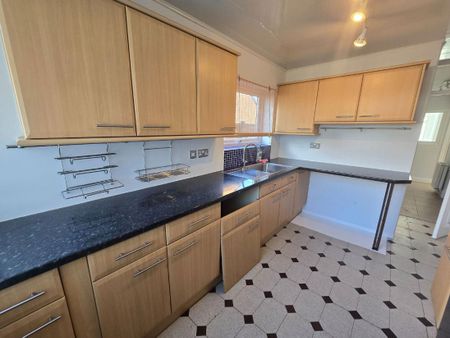 Deyes Lane, Liverpool, L31 6DN - Photo 4