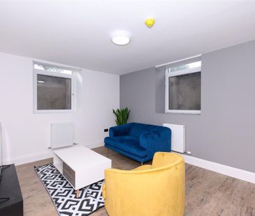 1 bedroom in a house share to rent - Photo 5
