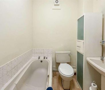 George Street, Hailsham, BN27 - Photo 1