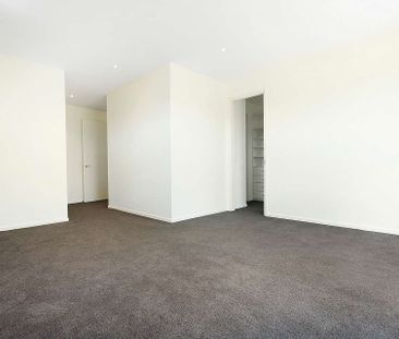 11 Bellaire Court, Beaumaris. - Photo 3