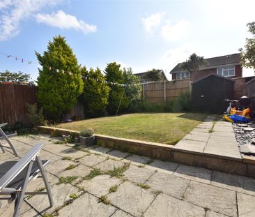 Kestrel Close, Saughall Massie - Photo 1