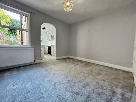 2 bedroom end of terrace house to rent - Photo 3