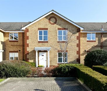Wentworth Court, Waterside Close, Surbiton, Surrey, KT6 flat to rent - Photo 2