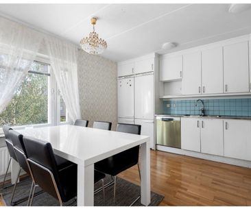 Loviselundsvägen, Hässelby - Photo 2