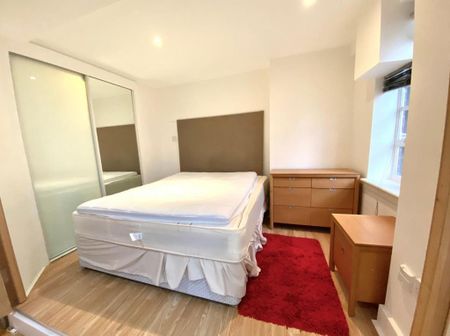 1 bedroom flat to rent - Photo 2
