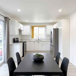 5 1/2 MAINFLOOR - 3 Bedroom 1 Bathroom-Everything Included / 5 1/2 AU RDC - 3 chambres, 1 salle de bains-Tout Inclue - Photo 2