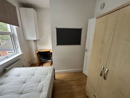 Carnot Street, Leeman Road - P10722 - Photo 4