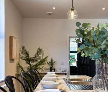 ✨ En-Suite Rooms w/ Kitchenettes | Bills Inc. 💡 - Photo 1