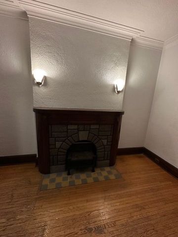 For Lease - 21 Castle Knock Road Unit# 1, Toronto, Ontario - Photo 2