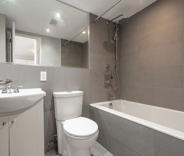 730 St Clarens Avenue - Photo 2