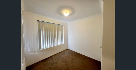 Beautifully presented 3x2 Rear Duplex - Photo 4