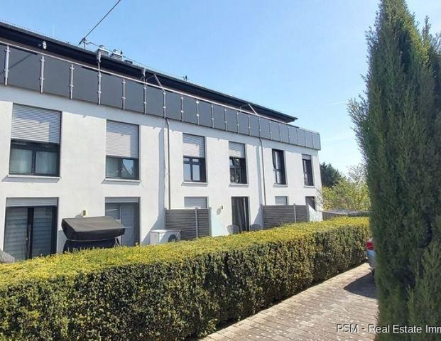 *Gehobenes und modernes Niedrigenergie Reiheneckhaus mit Terrasse und Garten in bevorzugter Lage* - Foto 1