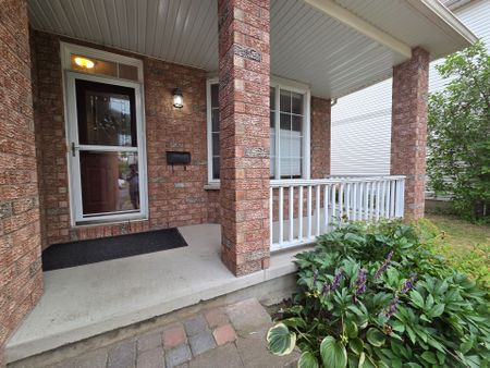 For Lease - 96 Maple Stand Way, Barrhaven, Ontario - Photo 5