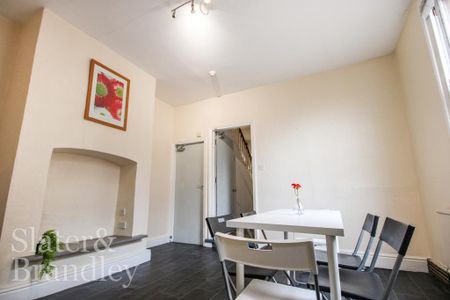 1 bedroom terraced house to rent - Photo 2