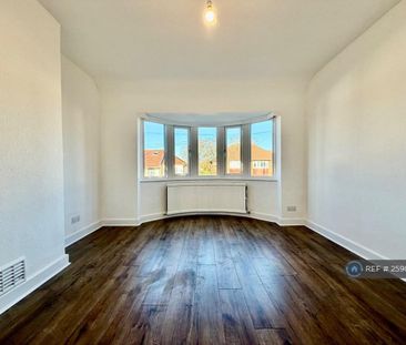 5 bedroom semi-detached house to rent - Photo 4